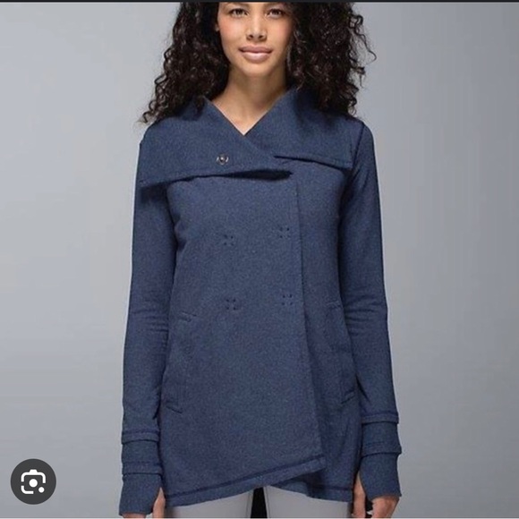 Lululemon Gratitude Wrap - Picture 3 of 5